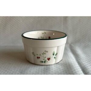 Pfaltzgraff Winterberry Dip Serving Bowl